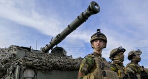 Белгия изпрати писма до 149 000 младежи с покана доброволно да постъпят във войската