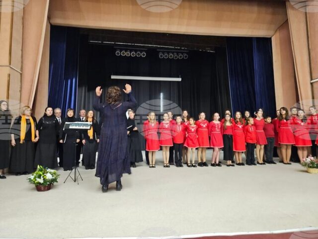 Берковица отбеляза Деня на народните будители с празничен концерт „За песен час“