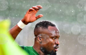 Бернард Текпетей претърпя успешна операция на скулата