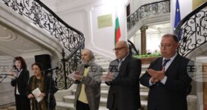 Бистра Винарова-Радева е сред ярките художнички от началото на ХХ век, каза Анелия Николаева при откриването на изложбата "Отвъд портрета"