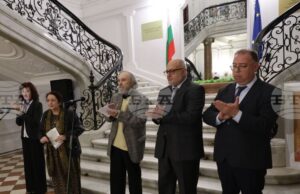 Бистра Винарова-Радева е сред ярките художнички от началото на ХХ век, каза Анелия Николаева при откриването на изложбата "Отвъд портрета"