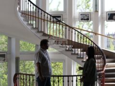 Брутният вътрешен продукт на България нараства с 3,2 на сто през третото тримесечие на годишна база, съобщи НСИ