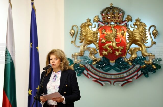 България и днес има своите велики личности, които всеки ден будят за светлина, добрини знание и прогрес, заяви Илияна Йотова