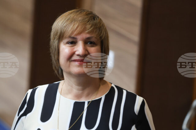 Бюджетът е възможният в областта на политиките по приходите и разходите, каза председателят на НОИ Весела Караиванова-Начева