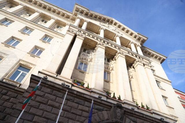 В Националния съвет за тристранно сътрудничество ще обсъдят предложения за промени в Закона за здравното осигуряване и в Кодекса на труда