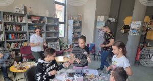 В Перник се проведе детска творческа работилница в подкрепа на Общинския приют за безстопанствени кучета