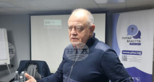 В състояние на фасадна демокрация сме, каза в Търговище председателят на “Демократи за силна България” Атанас Атанасов