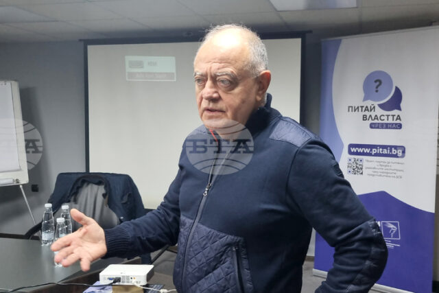 В състояние на фасадна демокрация сме, каза в Търговище председателят на “Демократи за силна България” Атанас Атанасов