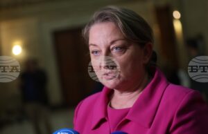 Важно е да има трайно решение за коледните и великденски добавки, каза председателят на социалната парламентарна комисия Деница Сачева Важно е да има трайно решение за коледните и великденски добавки, каза председателят на социалната парламентарна комисия Деница Сачева