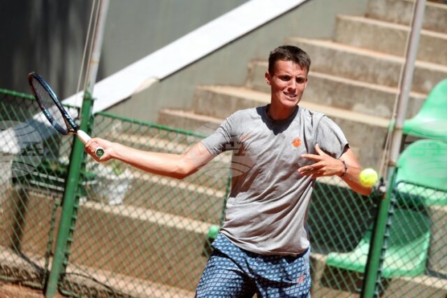 Виктор Марков отпадна на полуфиналите на двойки на турнир по тенис в САЩ