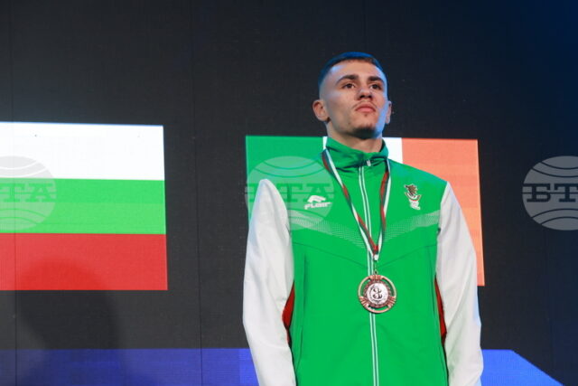 Викторио Илиев и Уилиам Чолов станаха европейски вицешампиони по бокс Викторио Илиев и Уилиам Чолов станаха европейски вицешампиони по бокс за мъже до 23 години