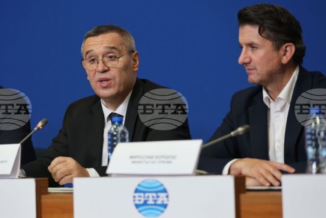 Виното е много важен щрих от целия икономически образ на България, каза министърът на земеделието и храните Георги Тахов