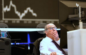 Водещите борсови индекси в Европа приключиха сесията с рязък спад, като фокусът е изместен към публикуването на икономически данни от САЩ