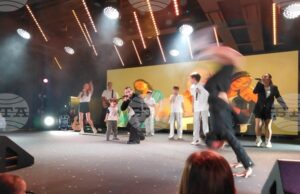 Вокалната група „Бон-бон” отпразнува 30-ия си рожден ден на сцената с Дара Екимова, Венци Венц и LaTiDa