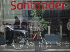 Все повече компании планират да развиват дейност в чужбина заради опасения за слаб икономически растеж и по-високи данъци във Великобритания, сочат данни в проучване