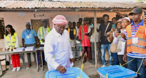 Гвинея-Бисау гласува на президентски и парламентарни избори