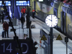 Германия удължава действието на месечния абонамент за влаковете, но цените се увеличават Германия удължава действието на месечния абонамент за влаковете, но цените се увеличават