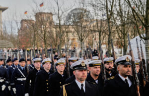 Германските управляващи се споразумяха за нов план за въвеждането на доброволна военна служба Германските управляващи се споразумяха за нов план за въвеждането на доброволна военна служба