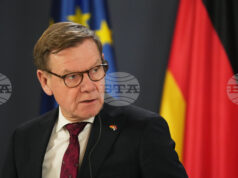 Германският външен министър заяви, че разговорите в Женева са "решителен успех" за Европа Германският външен министър заяви, че разговорите в Женева са "решителен успех" за Европа