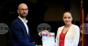 Д-р Диана Чолакова от Факултета по химия и фармация получи наградата на Столичната община за най-добър млад учен на Софийския университет