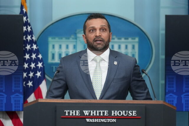 Двамата простреляни членове на Националната гвардия са в критично състояние, Двамата простреляни членове на Националната гвардия са в критично състояние, заяви ръководителят на ФБР