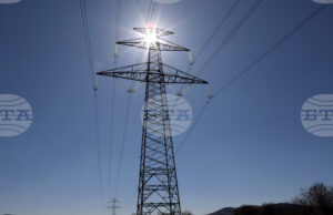 Делът на твърдите изкопаеми горива в България намалява, но вносът от Русия не е прекратен, сочи доклад на ЕК Делът на твърдите изкопаеми горива в България намалява, но вносът от Русия не е прекратен, сочи доклад на ЕК