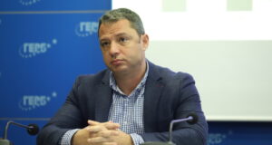Делян Добрев