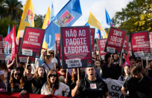 Десетки хиляди в Португалия протестираха срещу предложените трудови реформи