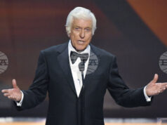 Дик Ван Дайк призна, че през 60-те години е бил канен да играе Джеймс Бонд, но отказва заради акцента си