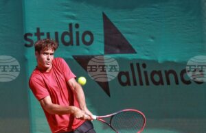 Динко Динев се класира за втория кръг на сингъл на турнир по тенис в Гърция Динко Динев се класира за втория кръг на сингъл на турнир по тенис в Гърция