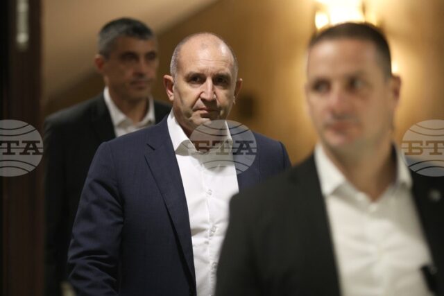 Дипломацията можеше да предотврати загубата на много човешки животи, каза президентът Румен Радев за американския план за Украйна