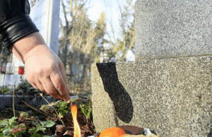 Днес е Архангелова задушница – почитаме починалите си близки Задушница