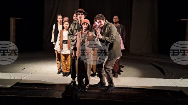 Днес е премиерата на „Ние, духовата музика“ по Радичков в Днес е премиерата на „Ние, духовата музика“ по Радичков в Родопския драматичен театър