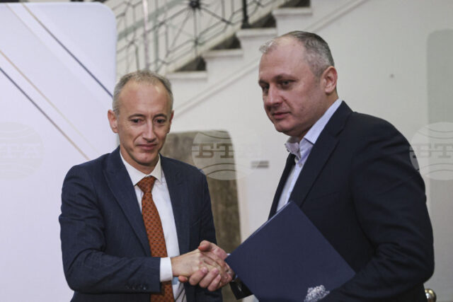 Днес инициирахме първия разговор за влиянието на социалните мрежи върху децата, каза министър Красимир Вълчев на дискусия по темата