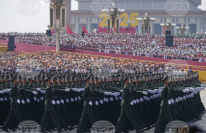 Достигна ли Китай върха на своята мощ в Азия? Китай военен парад