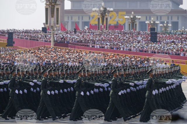 Достигна ли Китай върха на своята мощ в Азия? Китай военен парад