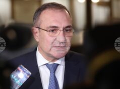 Държавата е стабилна, бюджетът е балансиран, каза министър Борислав Гуцанов