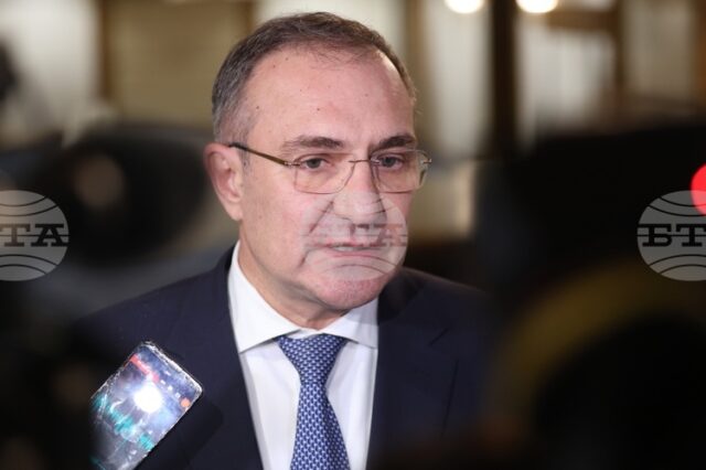 Държавата е стабилна, бюджетът е балансиран, каза министър Борислав Гуцанов