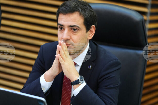 ЕС планира да създаде център за съхранение на критични минерали, за да се конкурира със САЩ за доставките