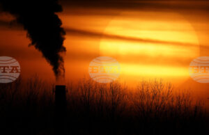 ЕС подкрепи с компромиси целта за намаляване на емисиите с 90 процента до 2040 г. ЕС подкрепи с компромиси целта за намаляване на емисиите с 90 процента до 2040 г.