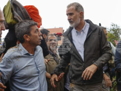 ЕФЕ: Премиерът на Валенсия подаде оставка заради реакцията си при миналогодишните смъртоносни наводнения