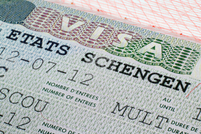 Европейската комисия въвежда по-строги правила за издаването на визи за Европейската комисия въвежда по-строги правила за издаването на визи за руснаци