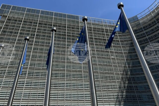 Европейската комисия потвърди, че може да се очаква предложение за Европейската комисия потвърди, че може да се очаква предложение за допълнително ограничаване на визите за руснаци