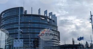 Европейският парламент одобри увеличаване на финансовия капацитет и опростяване на правилата по програмата „ИнвестИЮ“