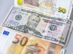 Еврото отстъпва в сутрешната търговия