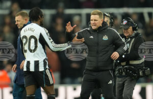 Еди Хау иска Нюкасъл да надгради в мача срещу Олимпик Марсилия на базата на успеха над Манчестър Сити Еди Хау иска Нюкасъл да надгради в мача срещу Олимпик Марсилия на базата на успеха над Манчестър Сити