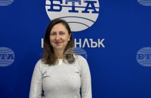 За мен тишината е спокойствието, което усещам пред платното, каза за БТА художничката Катя Христова