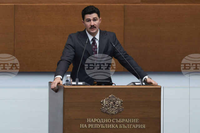 За разширяване на търговските хоризонти на България и икономическо многообразие, се обявиха в декларация от "Възраждане“