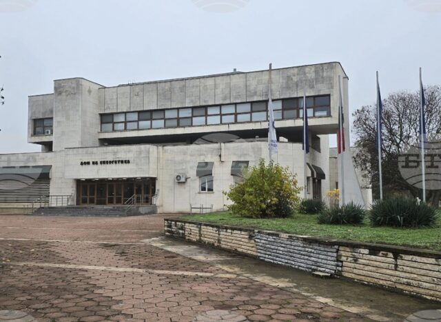 Захари Бахаров представя в Козлодуй постановката „Чамкория“ Захари Бахаров представя в Козлодуй постановката „Чамкория“