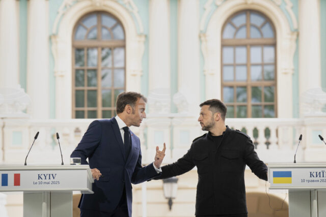 Зеленски ще се срещне в Париж с Макрон в понеделник, Зеленски ще се срещне в Париж с Макрон в понеделник, съобщи Елисейският дворец